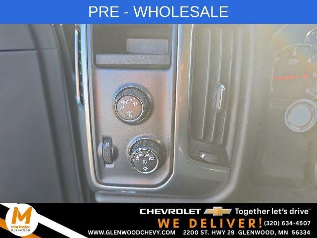 2014 Chevrolet Silverado 1500 Crew Cab Standard Box 4-Wheel Drive LT w/1LT