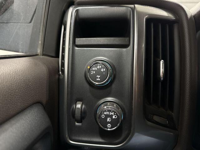 2014 Chevrolet Silverado 1500 Crew Cab Short Box 4-Wheel Drive LT w/1LT