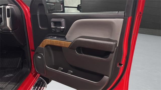 2018 Chevrolet Silverado 1500 Crew Cab Standard Box 4-Wheel Drive LTZ