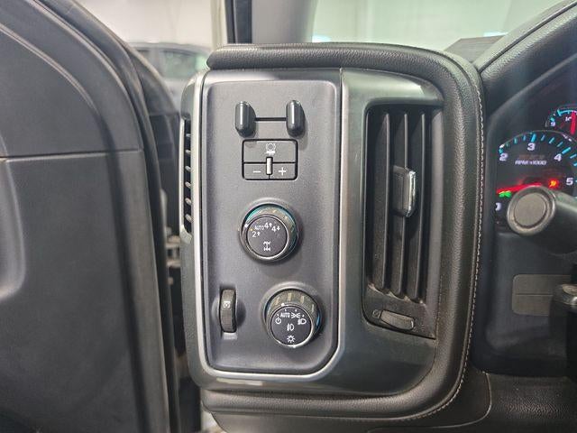 2017 Chevrolet Silverado 1500 Crew Cab Standard Box 4-Wheel Drive LTZ Z71