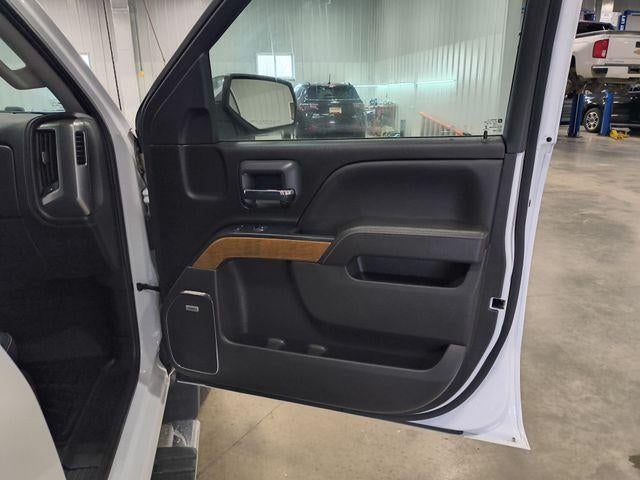 2017 Chevrolet Silverado 1500 Crew Cab Short Box 4-Wheel Drive LTZ