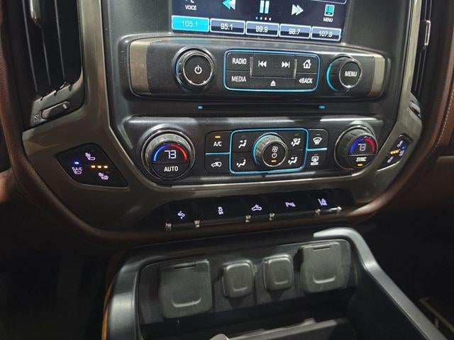 2015 Chevrolet Silverado 1500 Crew Cab Short Box 4-Wheel Drive High Country