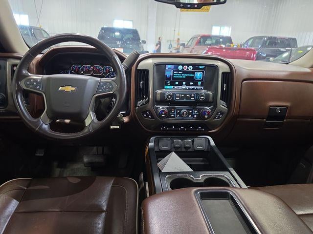 2015 Chevrolet Silverado 1500 Crew Cab Short Box 4-Wheel Drive High Country
