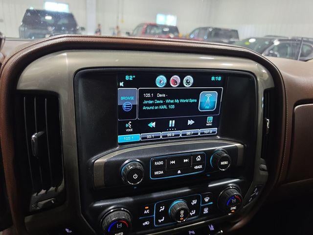 2015 Chevrolet Silverado 1500 Crew Cab Short Box 4-Wheel Drive High Country