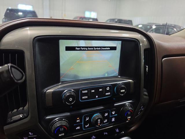 2015 Chevrolet Silverado 1500 Crew Cab Short Box 4-Wheel Drive High Country