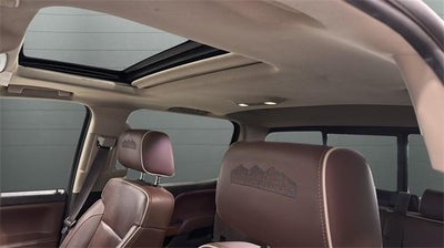 2014 Chevrolet Silverado 1500 Crew Cab Short Box 4-Wheel Drive High Country