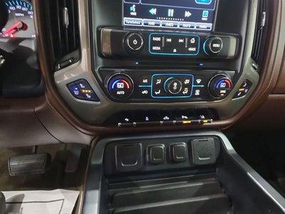 2014 Chevrolet Silverado 1500 Crew Cab Standard Box 4-Wheel Drive High Country