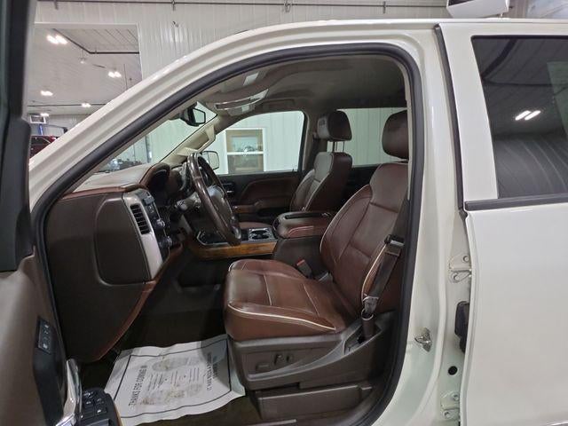 2014 Chevrolet Silverado 1500 Crew Cab Standard Box 4-Wheel Drive High Country