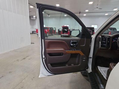 2014 Chevrolet Silverado 1500 Crew Cab Standard Box 4-Wheel Drive High Country