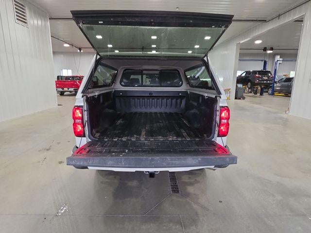 2014 Chevrolet Silverado 1500 Crew Cab Standard Box 4-Wheel Drive High Country