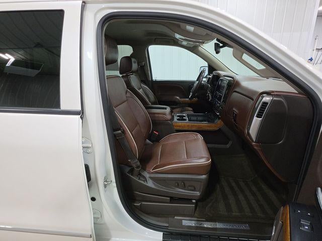 2014 Chevrolet Silverado 1500 Crew Cab Standard Box 4-Wheel Drive High Country