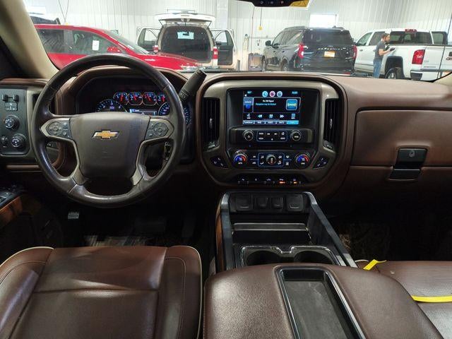 2014 Chevrolet Silverado 1500 Crew Cab Standard Box 4-Wheel Drive High Country