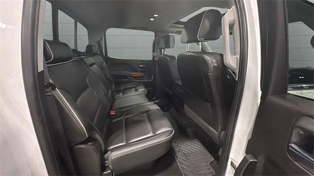 2018 Chevrolet Silverado 1500 Crew Cab Short Box 4-Wheel Drive High Country