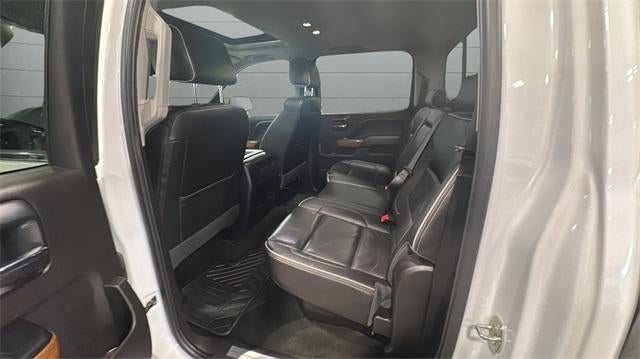 2018 Chevrolet Silverado 1500 Crew Cab Short Box 4-Wheel Drive High Country