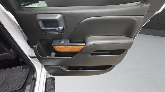 2018 Chevrolet Silverado 1500 Crew Cab Short Box 4-Wheel Drive High Country