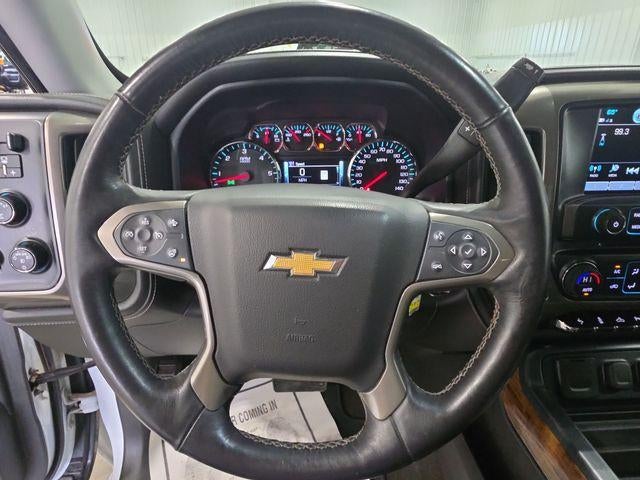 2017 Chevrolet Silverado 1500 Crew Cab Short Box 4-Wheel Drive High Country