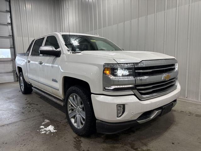 2017 Chevrolet Silverado 1500 Crew Cab Short Box 4-Wheel Drive High Country