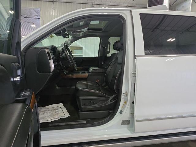 2017 Chevrolet Silverado 1500 Crew Cab Short Box 4-Wheel Drive High Country