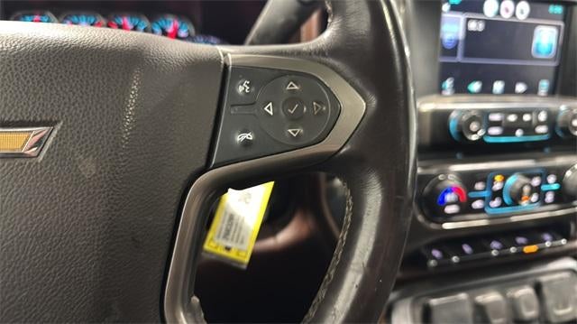 2015 Chevrolet Silverado 1500 Crew Cab Standard Box 4-Wheel Drive High Country