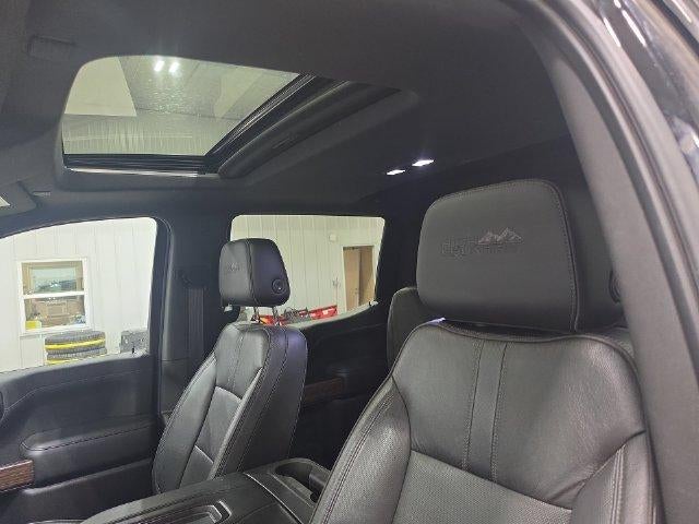 2019 Chevrolet Silverado 1500 Crew Cab Short Box 4-Wheel Drive High Country