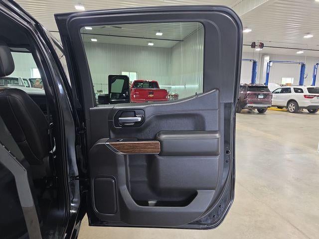2021 Chevrolet Silverado 1500 Crew Cab Standard Box 4-Wheel Drive High Country
