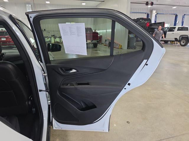 2022 Chevrolet Equinox AWD 4dr RS