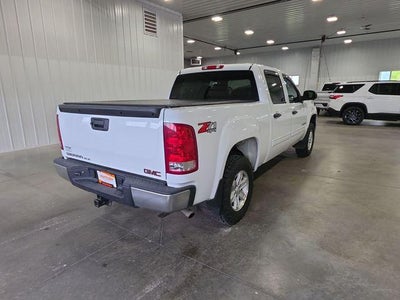 2013 GMC Sierra 1500 Crew Cab Short Box 4-Wheel Drive SLE