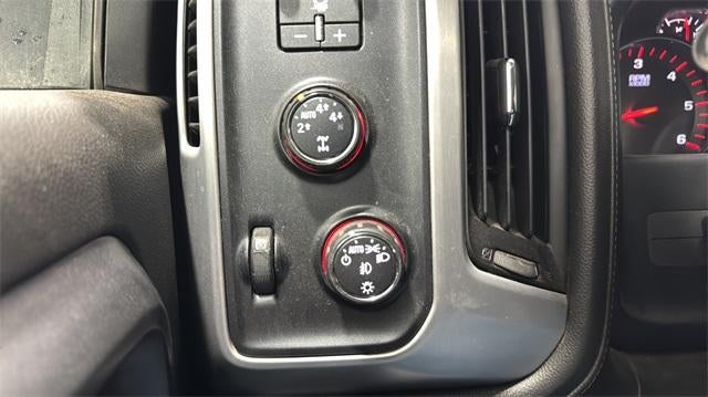 2015 GMC Sierra 1500 Crew Cab Short Box 4-Wheel Drive SLE