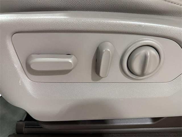 2021 GMC Sierra 1500 Crew Cab Short Box 4-Wheel Drive SLT