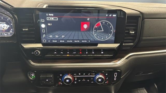 2022 GMC Sierra 1500 Crew Cab Short Box 4-Wheel Drive SLT