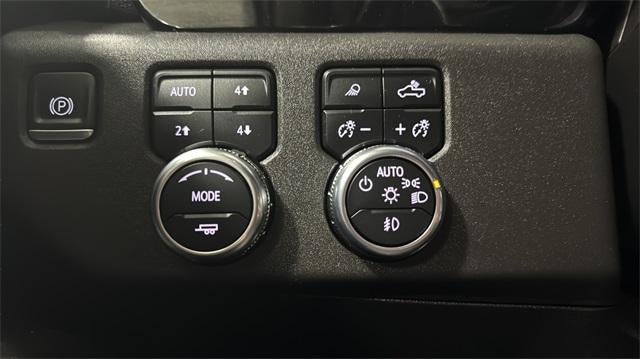 2022 GMC Sierra 1500 Crew Cab Short Box 4-Wheel Drive SLT