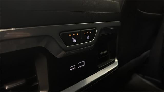 2022 GMC Sierra 1500 Crew Cab Short Box 4-Wheel Drive SLT