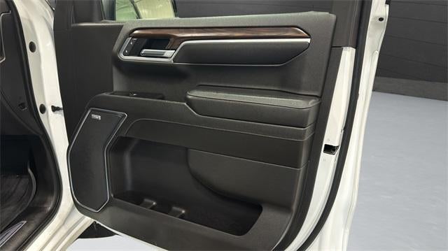 2022 GMC Sierra 1500 Crew Cab Short Box 4-Wheel Drive SLT