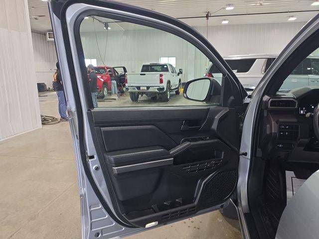 2024 Toyota Tacoma 4WD 4WD SR5 Double Cab 5' Bed AT (GS)
