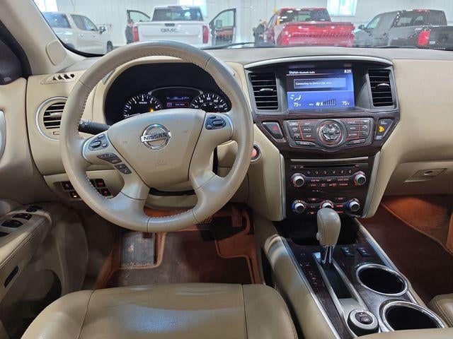 2015 Nissan Pathfinder 4WD 4dr SL