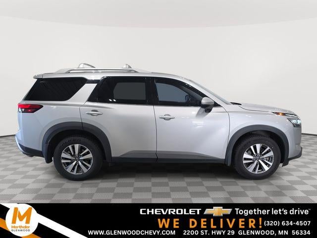 2022 Nissan Pathfinder SL 4WD's photo