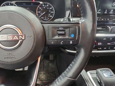 2022 Nissan Pathfinder SL 4WD