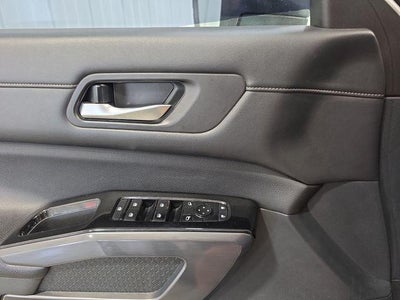 2022 Nissan Pathfinder SL 4WD