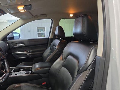 2022 Nissan Pathfinder SL 4WD