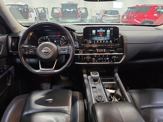 2022 Nissan Pathfinder SL 4WD