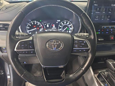 2020 Toyota Highlander Platinum AWD (Natl)