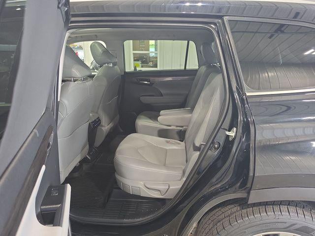 2020 Toyota Highlander Platinum AWD (Natl)
