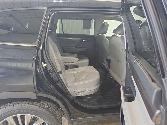 2020 Toyota Highlander Platinum AWD (Natl)
