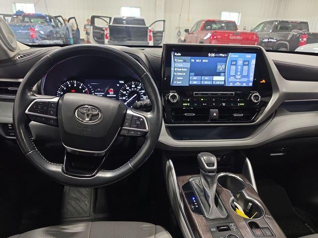 2020 Toyota Highlander Platinum AWD (Natl)