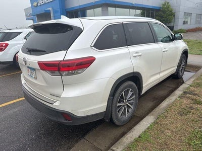 2017 Toyota Highlander XLE V6 AWD (Natl)