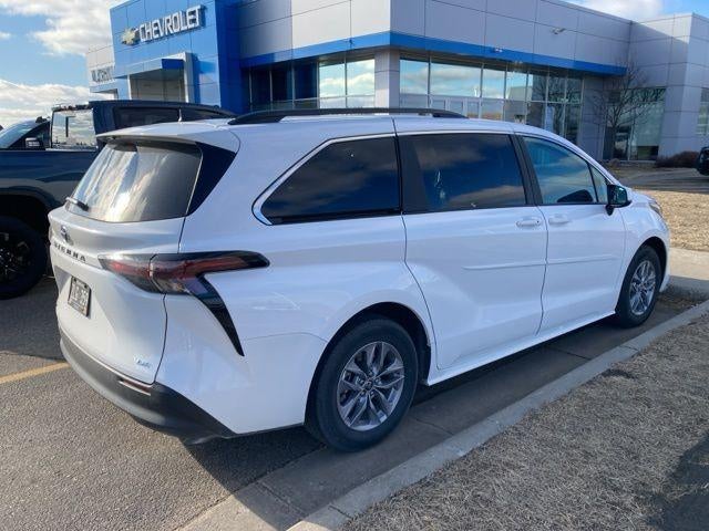 2025 Toyota Sienna LE AWD 8-Passenger (Natl)