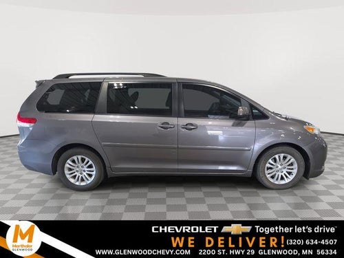2014 Toyota Sienna 5dr 8-Pass Van V6 XLE FWD (Natl)