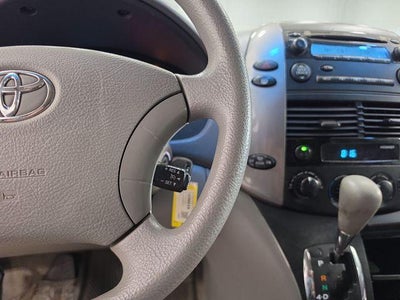 2007 Toyota Sienna 5dr 7-Passenger Van LE FWD (Natl)