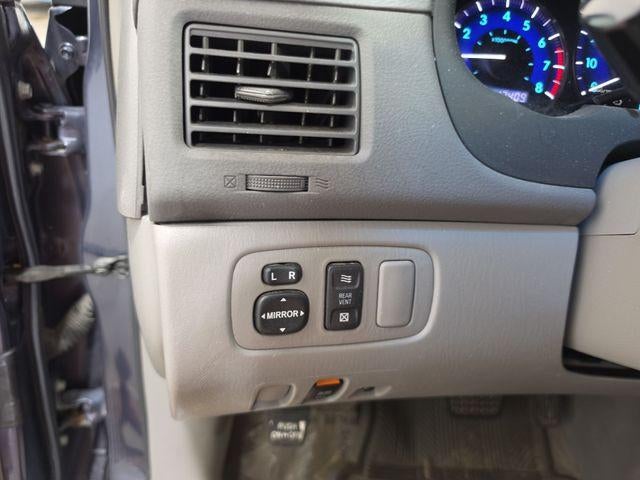 2007 Toyota Sienna 5dr 7-Passenger Van LE FWD (Natl)