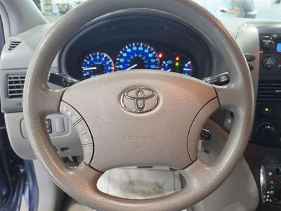 2007 Toyota Sienna 5dr 7-Passenger Van CE FWD (Natl)